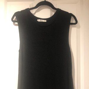 Long Sleeveless Loose Knit Black Tunic Sweater